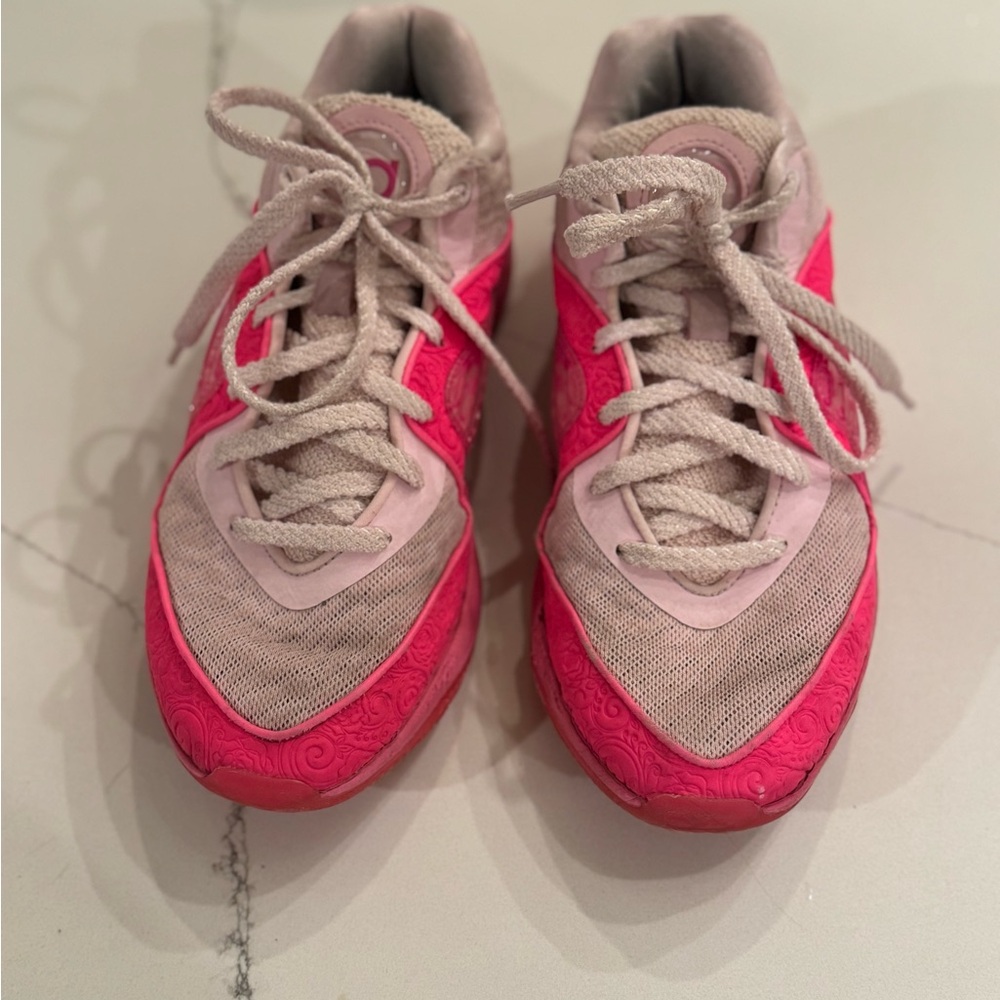 Nike KD 15 Aunt Pearl 
USED condition